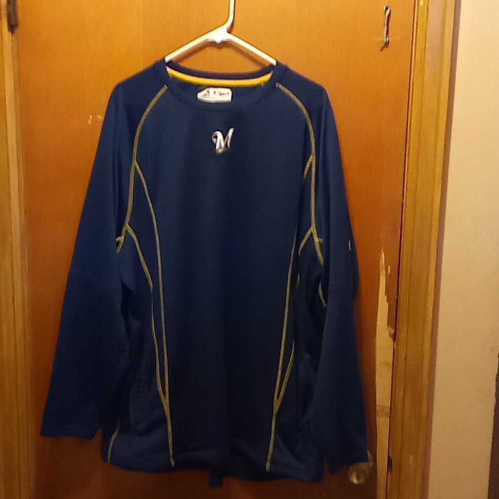Milwaukee Brewers pullover shirt